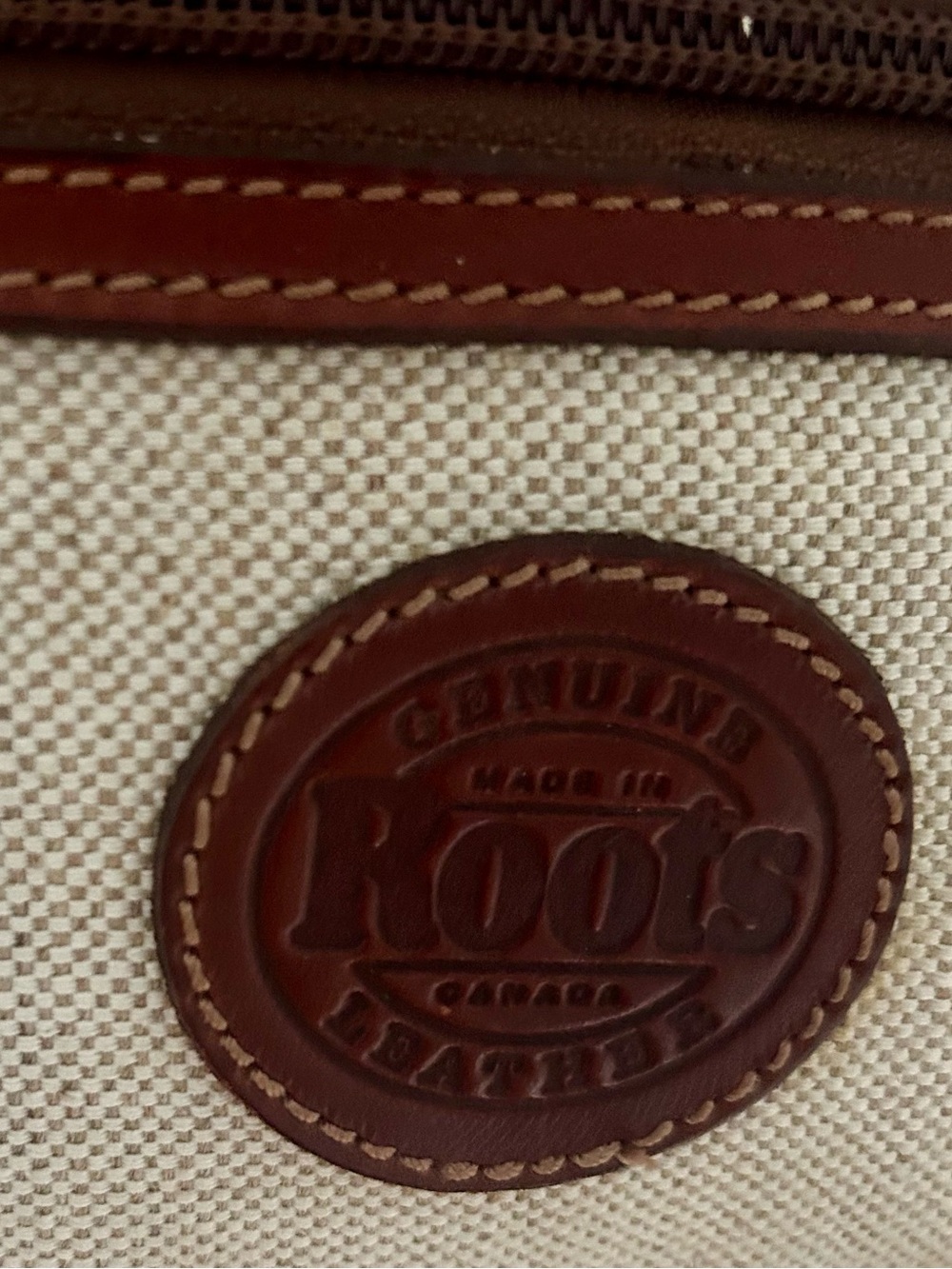 Vintage Roots Canada Genuine Leather & Canvas Crossbody Bag - Picture 3 of 13